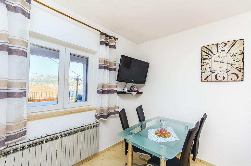 Apartment Marijana Trogir Bagian luar foto