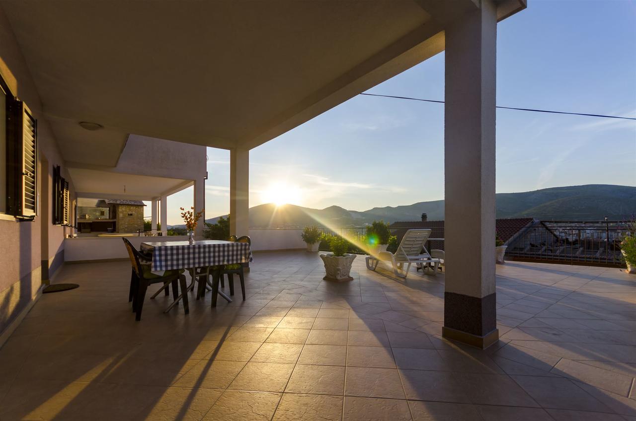 Apartment Marijana Trogir Bagian luar foto