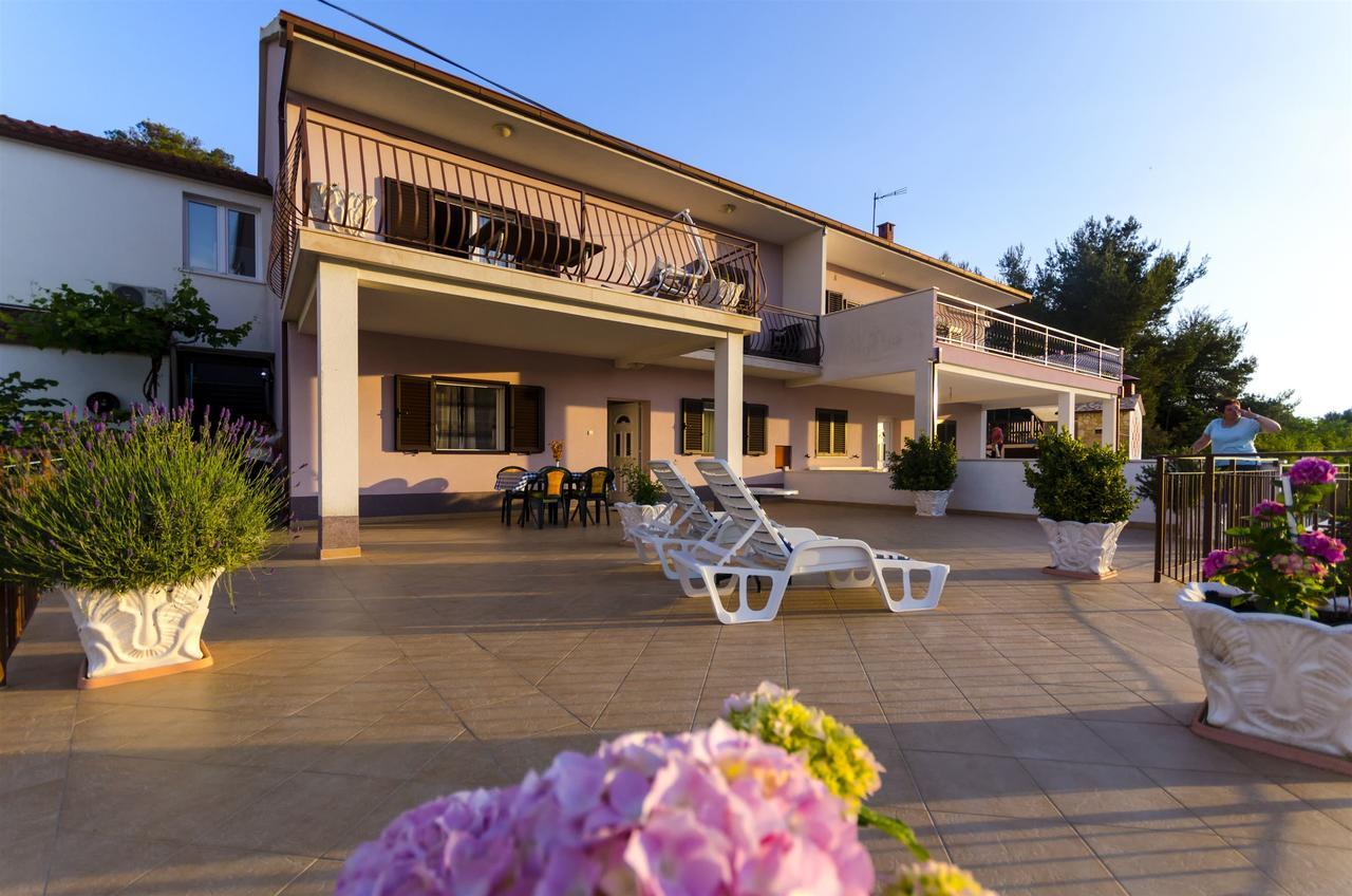 Apartment Marijana Trogir Bagian luar foto